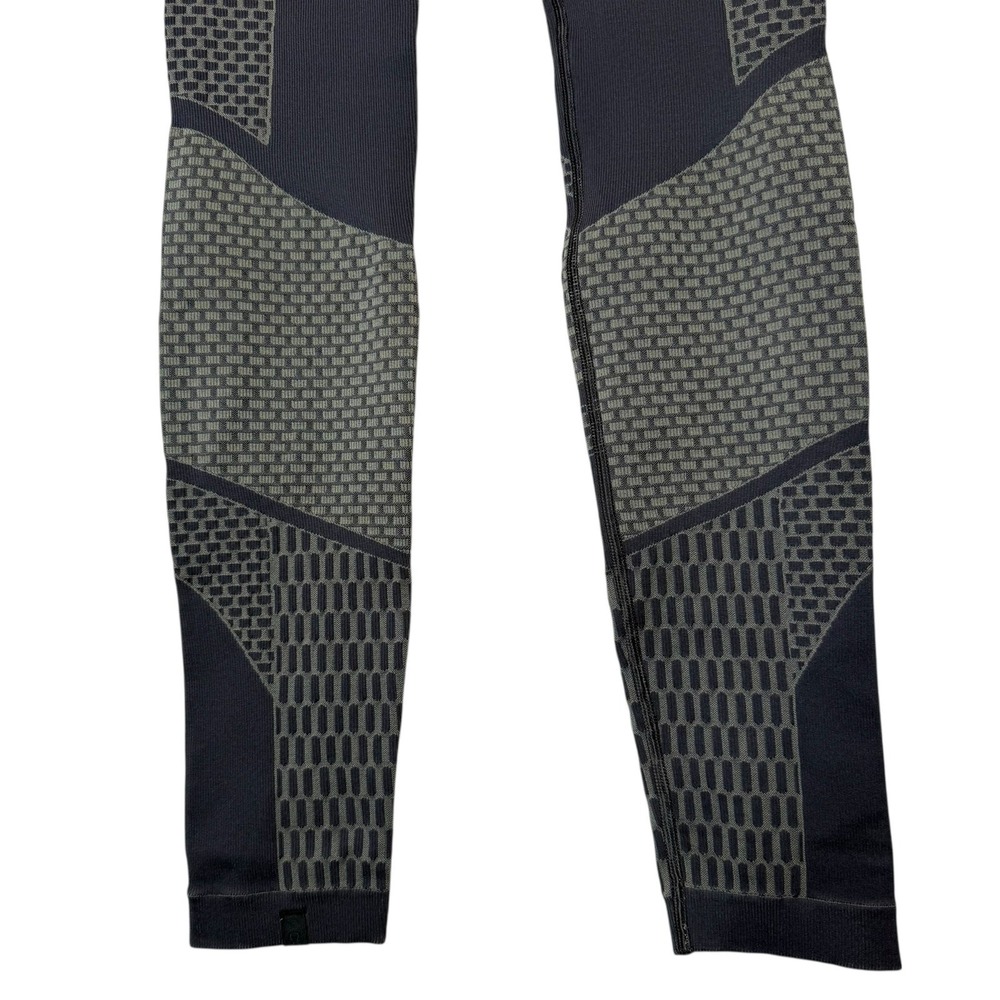 Lululemon About That Base Tight in Black / Slate size‎ 4 - Picture 7 of 7